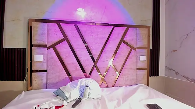 molly sweetee online show from December 5, 2025, 1:47 am