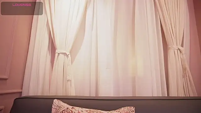 Sophia wilsonn  online show from October 22, 2025, 11:32 am