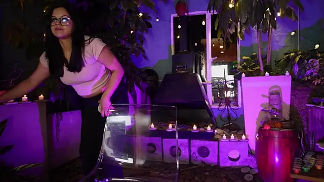 Sophia wilsonn  online show from October 31, 2025, 9:10 am