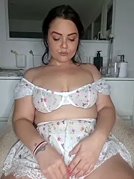 Xladycharme online show from March 22, 2026, 1:42 am