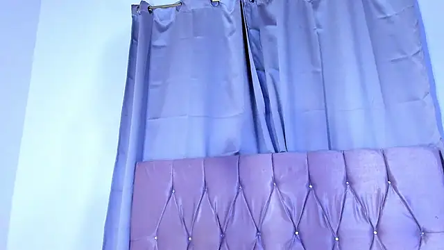 Ashley piinkk  online show from February 2, 2025, 4:59 am