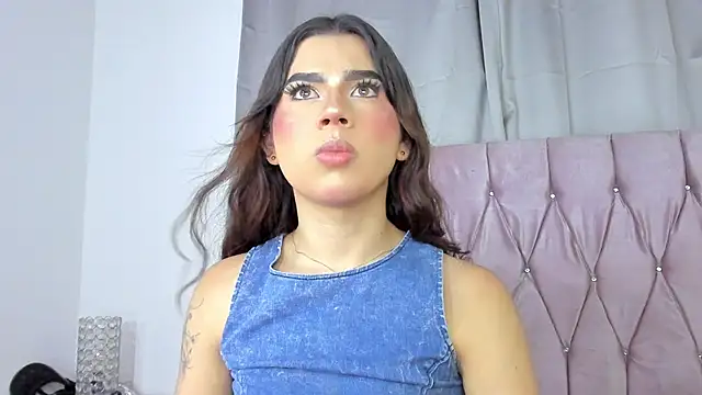 Ashley piinkk  online show from February 19, 2025, 5:16 am