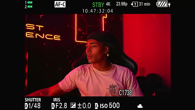 Jhonyblack 1 online show from November 10, 2025, 12:04 pm