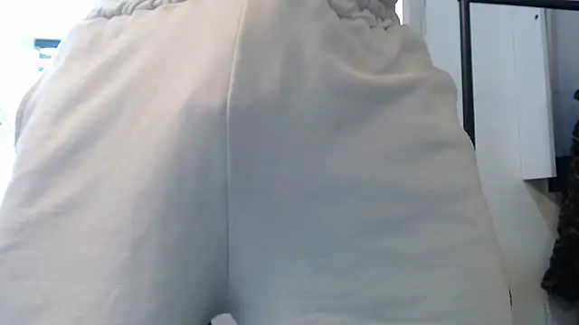 Jhonyblack 1 online show from November 23, 2025, 4:07 pm