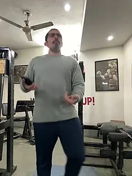 shivani0999 online show from January 14, 2026, 12:49 am