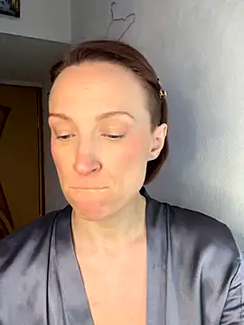 UmaTruewoman online show from November 15, 2025, 6:00 am