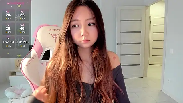 Snapshot of Fluffy_Rose chatting on May 10, 2026, 8:08 am Fluffy Rose online show from May 10, 2026, 8:08 am