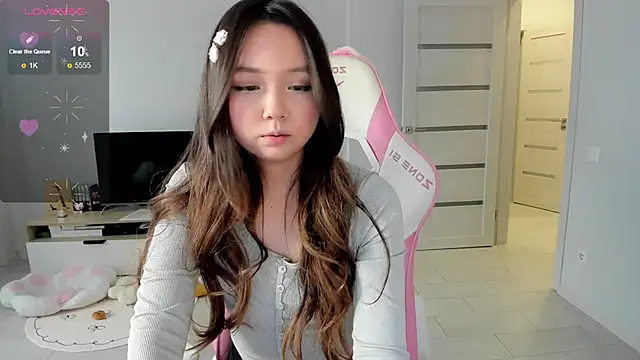 Snapshot of Fluffy_Rose chatting on May 16, 2026, 10:36 am Fluffy Rose online show from May 16, 2026, 10:36 am
