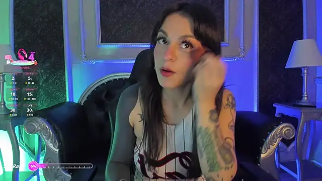 Snapshot of MeganDraco_ chatting on May 4, 2026, 12:56 pm MeganDraco online show from May 4, 2026, 12:56 pm