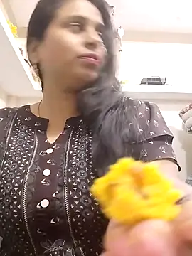 Rasmalai786 online show from December 20, 2025, 11:17 am