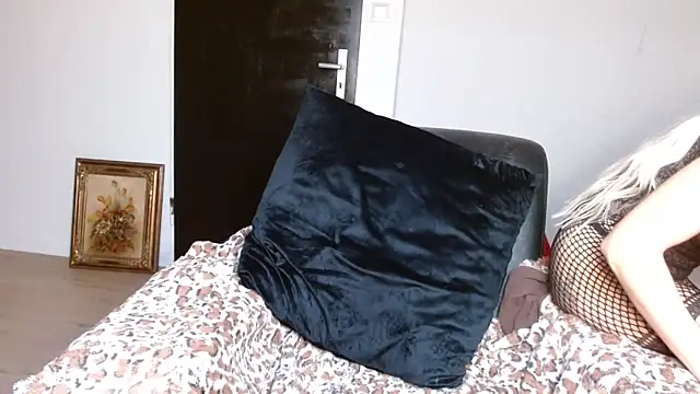 JuicyJanexo online show from December 9, 2024, 8:44 am