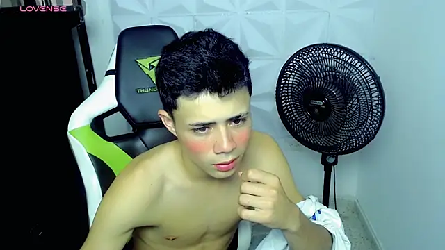 bby santi online show from December 5, 2024, 6:55 pm