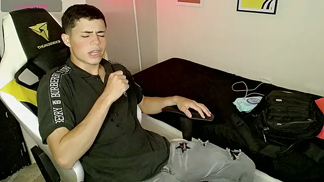 bby santi online show from September 26, 2025, 4:44 pm