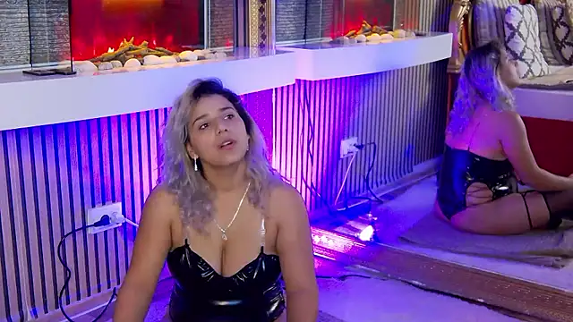 Snapshot of SweetMissXXX chatting on November 4, 2025, 8:02 am SweetMissXXX online show from November 4, 2025, 8:02 am