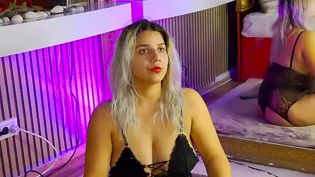 Snapshot of SweetMissXXX chatting on November 27, 2025, 11:56 am SweetMissXXX online show from November 27, 2025, 11:56 am