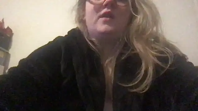 honeyyy24 online show from January 11, 2025, 9:57 pm