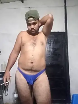 travieso2893 online show from May 25, 2026, 1:11 am