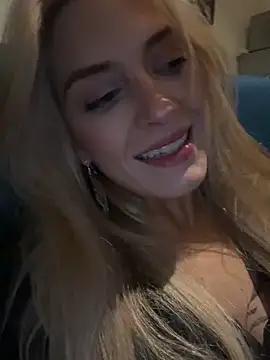 Lolitaxlola online show from March 16, 2025, 6:55 pm