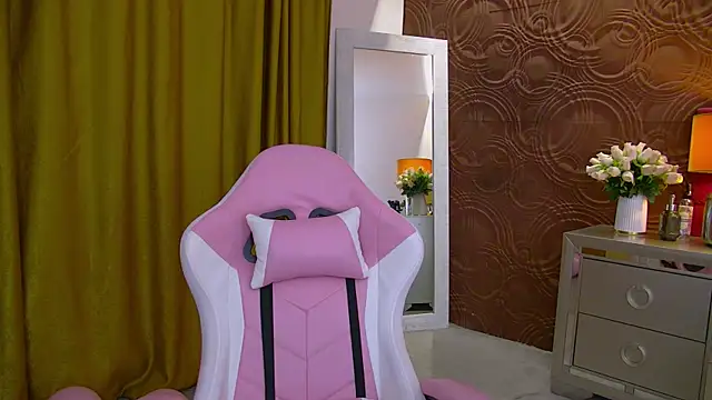 IrisMonn online show from December 20, 2024, 5:47 am