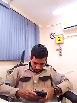 Snapshot of EnriquePersian197 chatting on March 3, 2025, 2:26 pm EnriquePersian197 online show from March 3, 2025, 2:26 pm