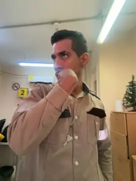 Snapshot of EnriquePersian197 chatting on December 1, 2025, 11:21 pm EnriquePersian197 online show from December 1, 2025, 11:21 pm