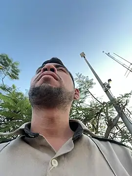 Snapshot of EnriquePersian197 chatting on February 17, 2026, 12:18 am EnriquePersian197 online show from February 17, 2026, 12:18 am