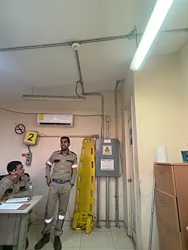 Snapshot of EnriquePersian197 chatting on February 24, 2026, 12:19 am EnriquePersian197 online show from February 24, 2026, 12:19 am