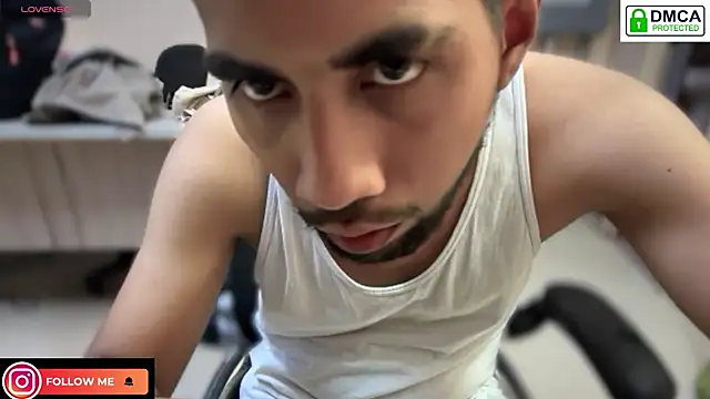 Snapshot of EnriquePersian197 chatting on April 4, 2026, 6:00 am EnriquePersian197 online show from April 4, 2026, 6:00 am