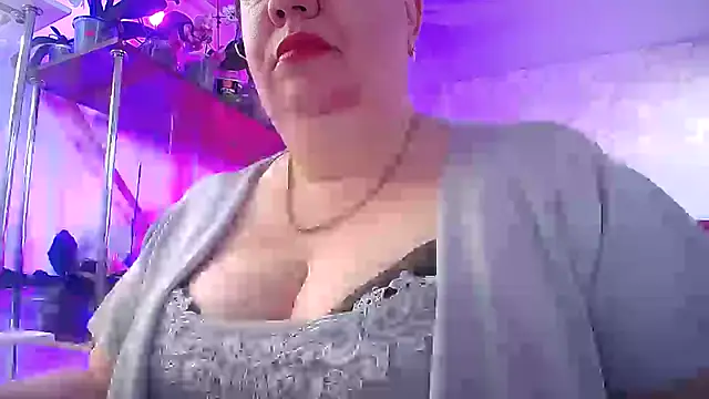  Sweet Woman online show from April 21, 2026, 4:30 am