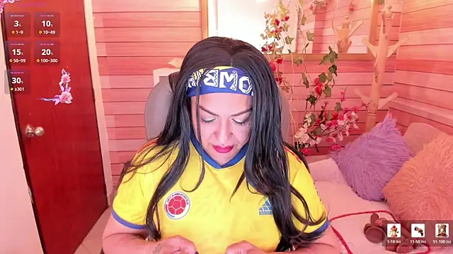 Snapshot of marien_thomson_ chatting on June 17, 2026, 10:54 pm marien thomson online show from June 17, 2026, 10:54 pm