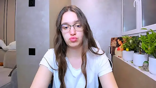 Snapshot of fancy_bunny chatting on April 24, 2026, 5:48 pm fancy bunny online show from April 24, 2026, 5:48 pm