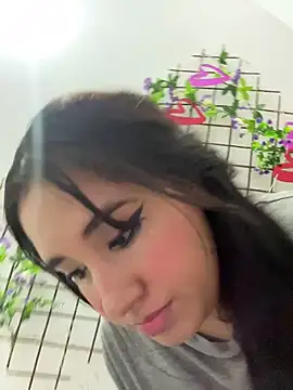 melyescobar online show from March 7, 2025, 12:12 pm