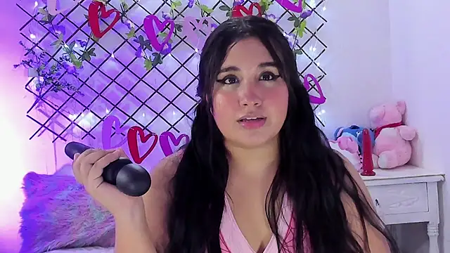 melyescobar online show from March 10, 2025, 3:01 am