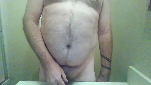 WatchinU82 online show from September 12, 2025, 7:25 pm