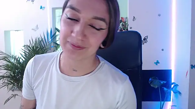 Lia-mitch online show from September 16, 2025, 5:36 pm