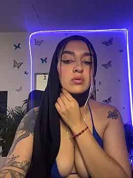 Snapshot of Lia-mitch chatting on July 1, 2026, 6:51 pm Lia-mitch online show from July 1, 2026, 6:51 pm