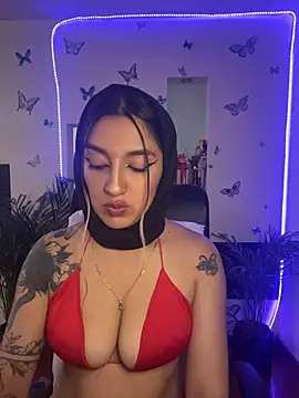 Snapshot of Lia-mitch chatting on July 17, 2026, 6:57 pm Lia-mitch online show from July 17, 2026, 6:57 pm