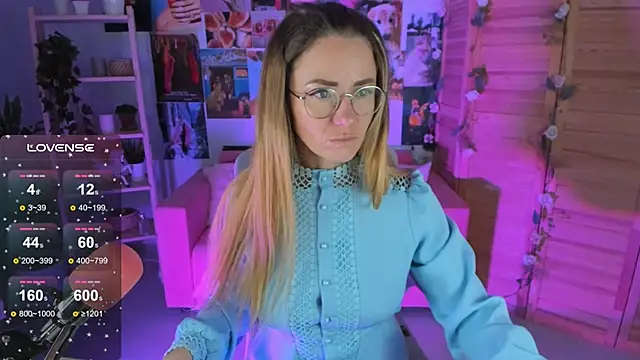 LadyIzabel online show from February 8, 2025, 5:29 am