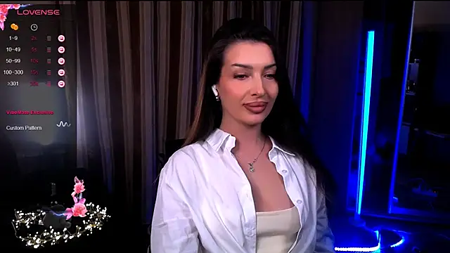 Laura Bess online show from May 6, 2026, 8:14 pm