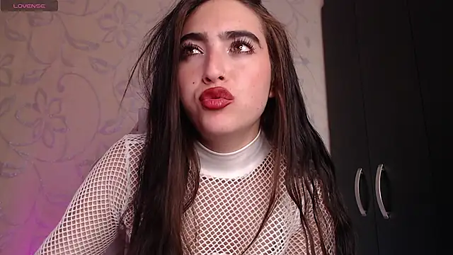 Arii vega  online show from January 21, 2025, 9:36 pm