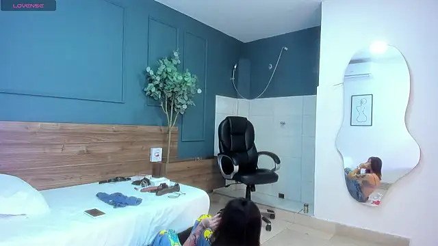 megan morgan01 online show from March 18, 2025, 11:41 am