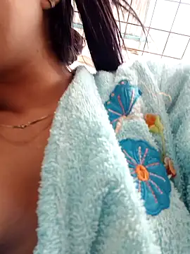 naughty-girl01 online show from December 15, 2024, 2:48 pm