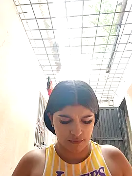 naughty-girl01 online show from December 16, 2024, 4:38 pm