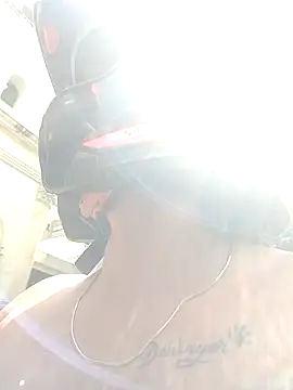 naughty-girl01 online show from January 10, 2025, 4:51 pm