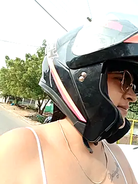 naughty-girl01 online show from February 28, 2025, 1:47 pm