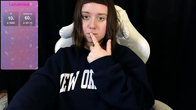 June shy0 online show from March 7, 2025, 10:13 am