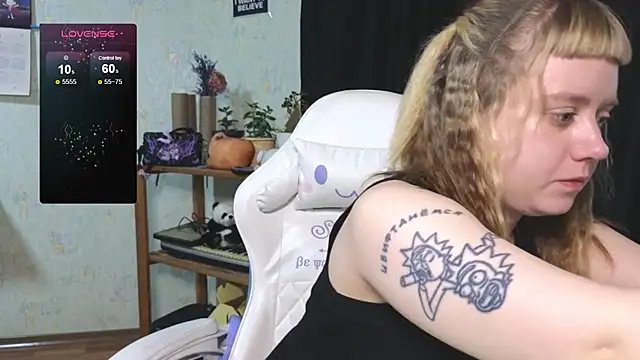 June shy0 online show from November 5, 2025, 6:57 am