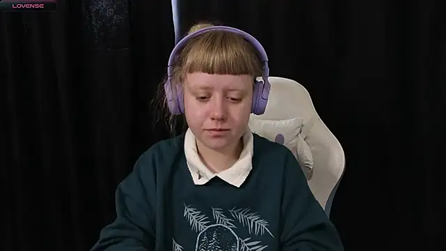 June shy0 online show from April 25, 2026, 7:22 am