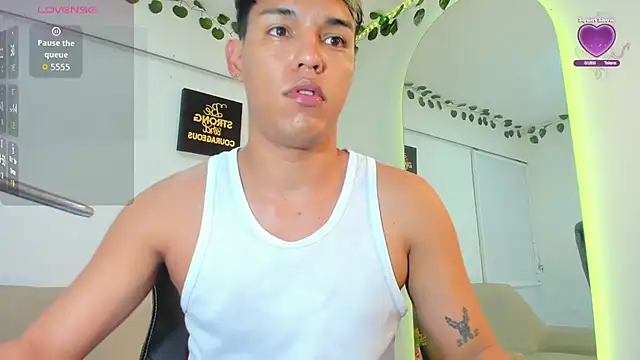 ryan carter08 online show from September 10, 2025, 3:06 am