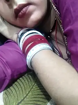 Snapshot of Sharmila-Singh chatting on March 17, 2025, 8:29 am Sharmila-Singh online show from March 17, 2025, 8:29 am